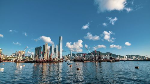 Panoramic view of bay against sky