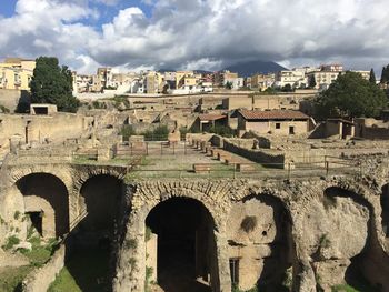 View of herculanum with vesuvius in the background.