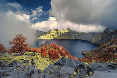 Scenic view of segara anak lake, indonesia