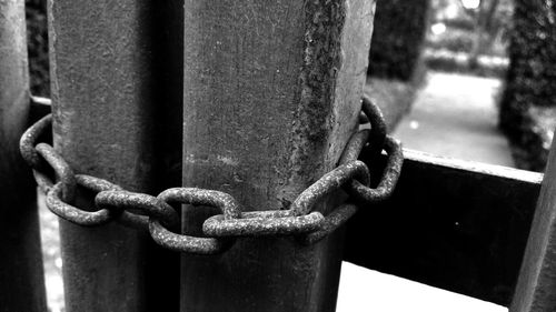 Close-up of rusty chain