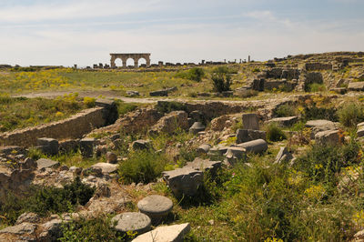 View of old ruins against sky