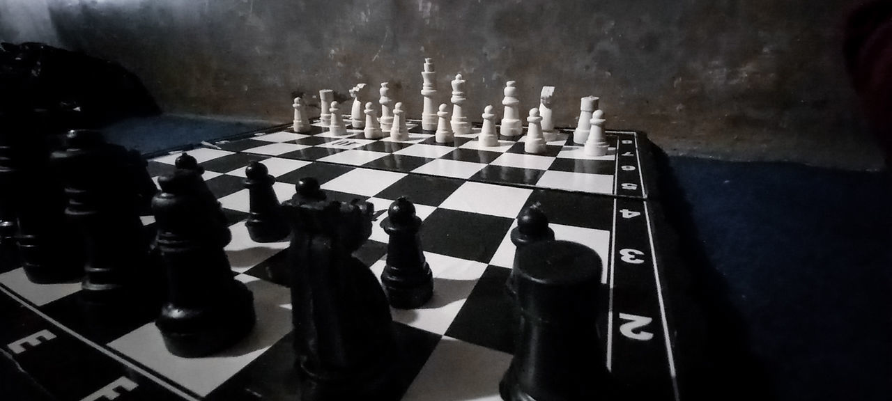 chess, board game, leisure games, game, chess piece, chessboard, indoor games and sports, sports, strategy, arts culture and entertainment, leisure activity, relaxation, recreation, tabletop game, black, indoors, checked pattern, competition, king - chess piece, black and white, pawn - chess piece