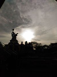 Statue against sky