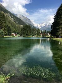 Little emerald lake