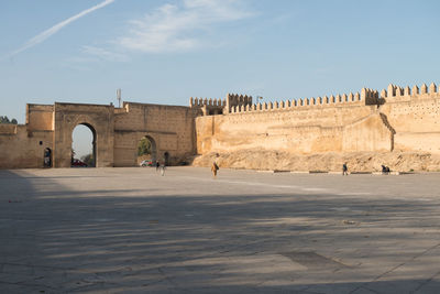 View of old ruins against sky