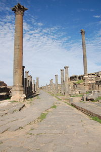 Old ruins of building against sky