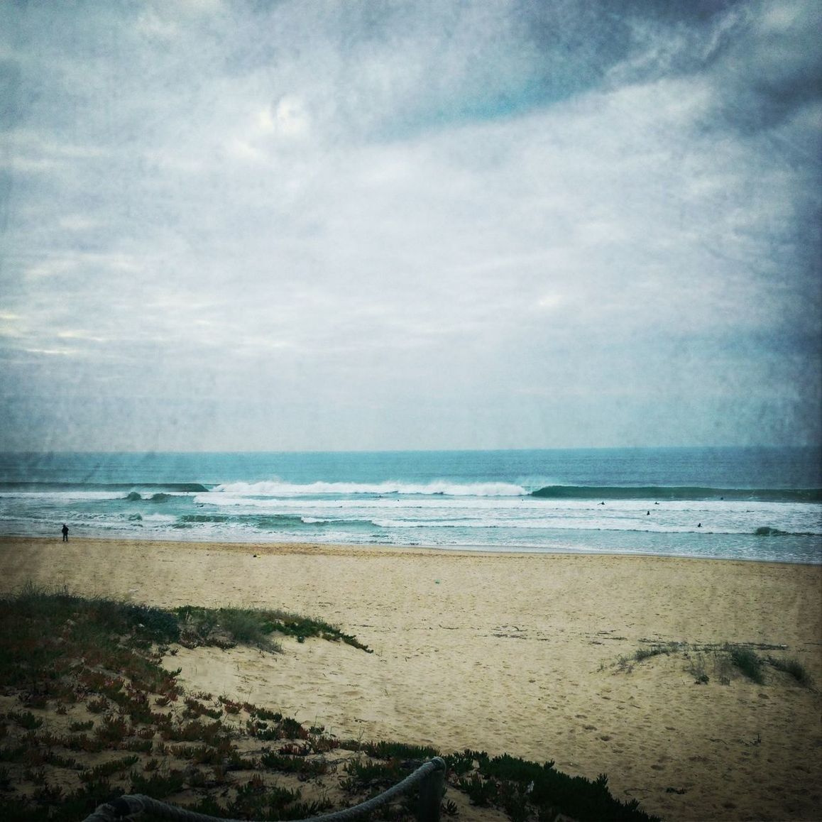 sea, beach, water, horizon over water, sky, shore, tranquil scene, tranquility, scenics, sand, beauty in nature, cloud - sky, nature, cloudy, idyllic, coastline, cloud, remote, outdoors, calm