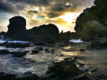 Scenic view of dramatic sky over sea