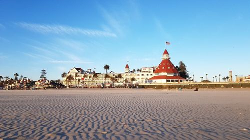 Hotel del coronado - view of building against blue sky