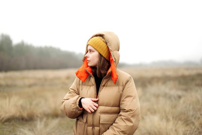 Outdoor portrait of a young woman.