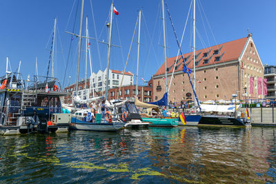 Marina gdansk - for sailors and their sailing and motor yachts visiting city of gdansk.