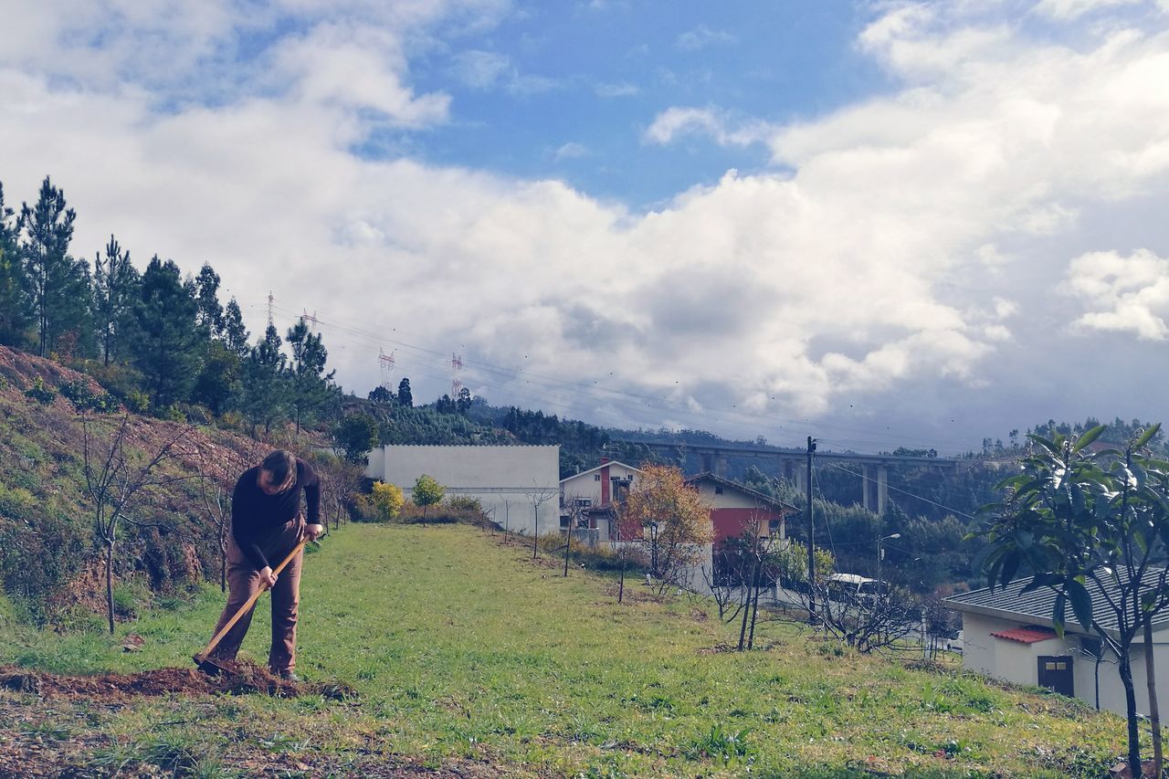 cloud - sky, sky, real people, tree, outdoors, day, growth, nature, men, sport, grass, people