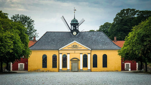 Exterior of building against sky