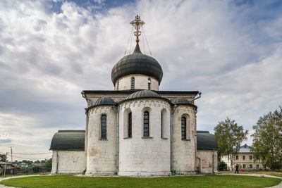 Saint george cathedral was built between 1230 and 1234 in yuryev-polsky
