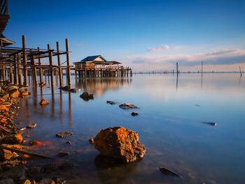 Beautiful atmosphere at the lake shore homestay area before sunset