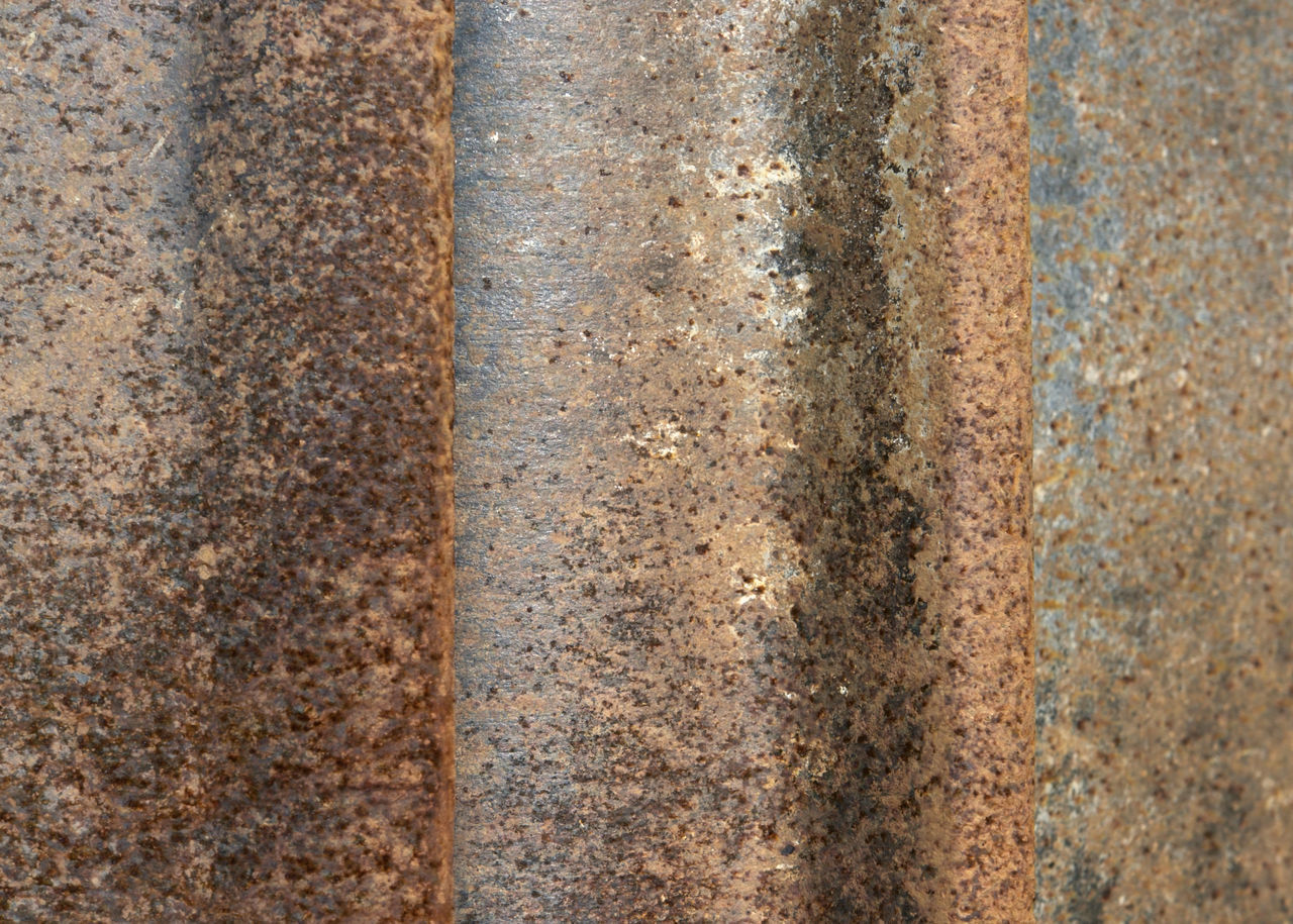 CLOSE-UP OF WEATHERED WALL