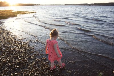 Curiousity of a toddler and the open ocean 