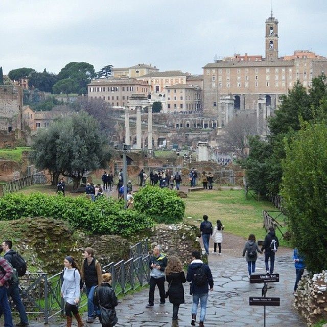 large group of people, architecture, built structure, building exterior, person, men, lifestyles, famous place, tourist, tourism, travel destinations, leisure activity, history, mixed age range, travel, international landmark, tree, walking, vacations