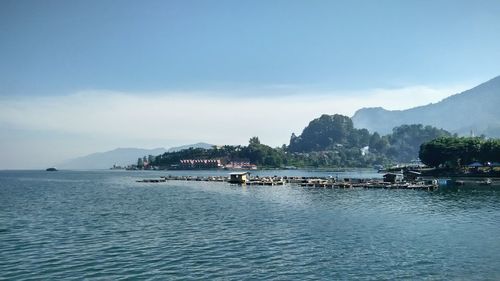 Idyllic view of lake against sky