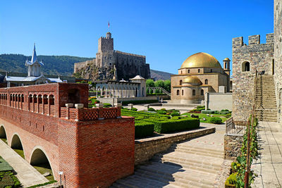 Stunning panoramic view of rabati fortress complex in the city of akhaltsikhe, georgia