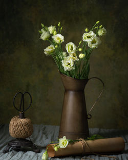 Close-up of rose bouquet on table