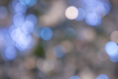 Defocused image of blurred lights