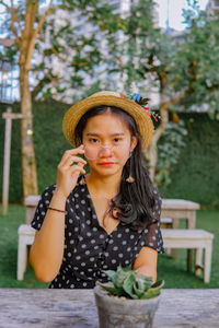 Portrait of a girl holding ice cream