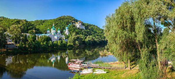 Holy mountains lavra of the holy dormition in svyatogorsk or sviatohirsk, ukraine