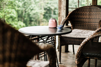 Empty coffee cup on table in cafe