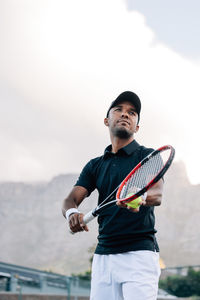 Man playing tennis