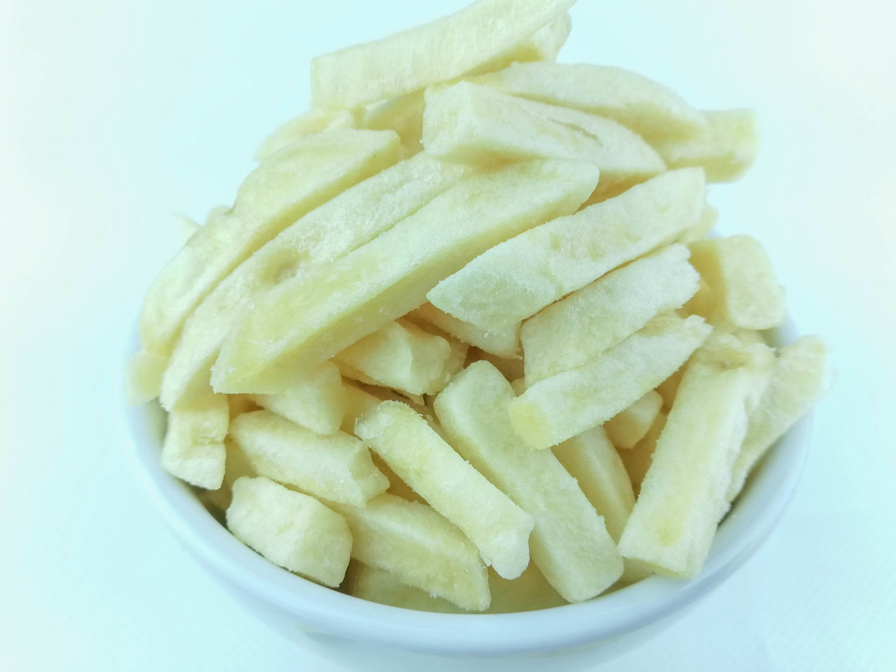 CLOSE-UP OF PASTA WITH VEGETABLES