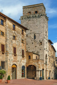 Street in historical center of san gimignano, italy
