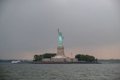 Statue of liberty against sky