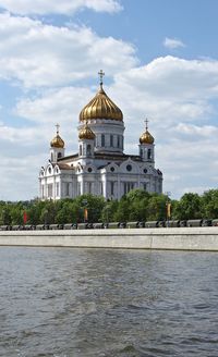 View of temple building against sky