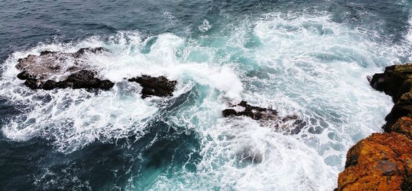 Waves splashing on sea