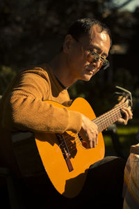 Man playing guitar