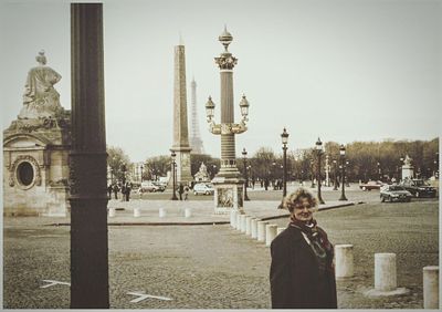 Tourists at eiffel tower