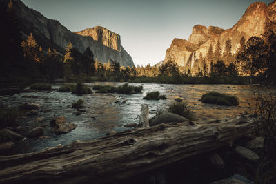 Yosemite national park environment capitan view