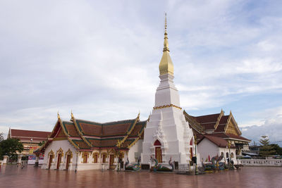 Phra that choeng chum