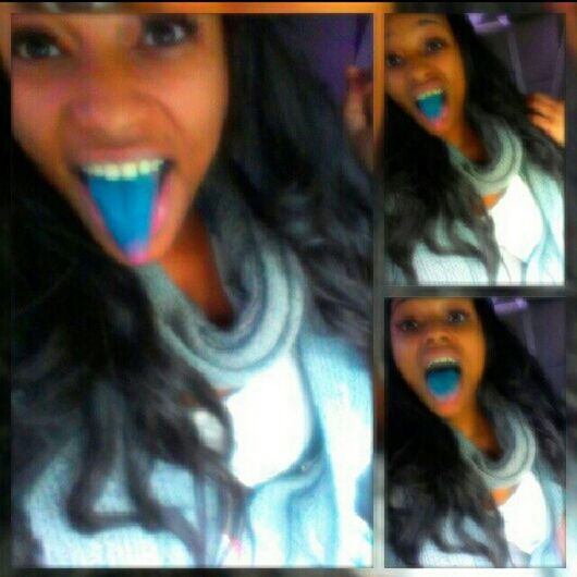 Blue tongue :p