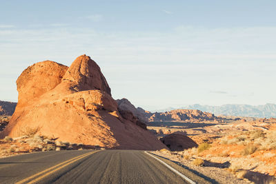 Big rock formation near the road. highway in the valley of fire state park