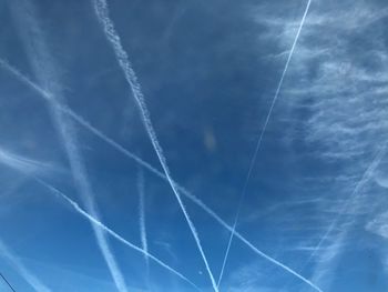 Low angle view of vapor trail in sky