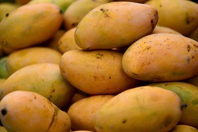 Full frame shot of mangoes for sale in market