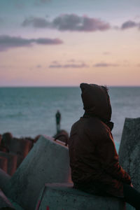 Relax looking at the ocean at dusk