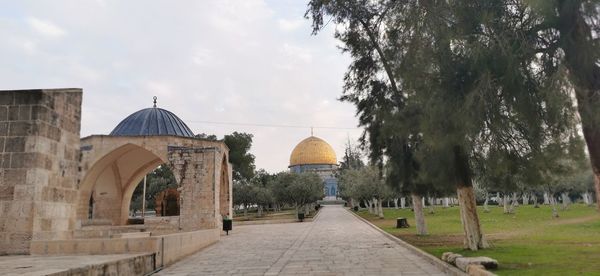 Panoramic view of temple against sky