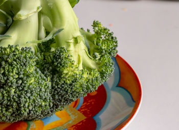 Close-up of chopped vegetables in bowl on table