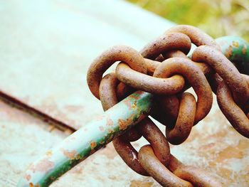 Close-up of rusty chain