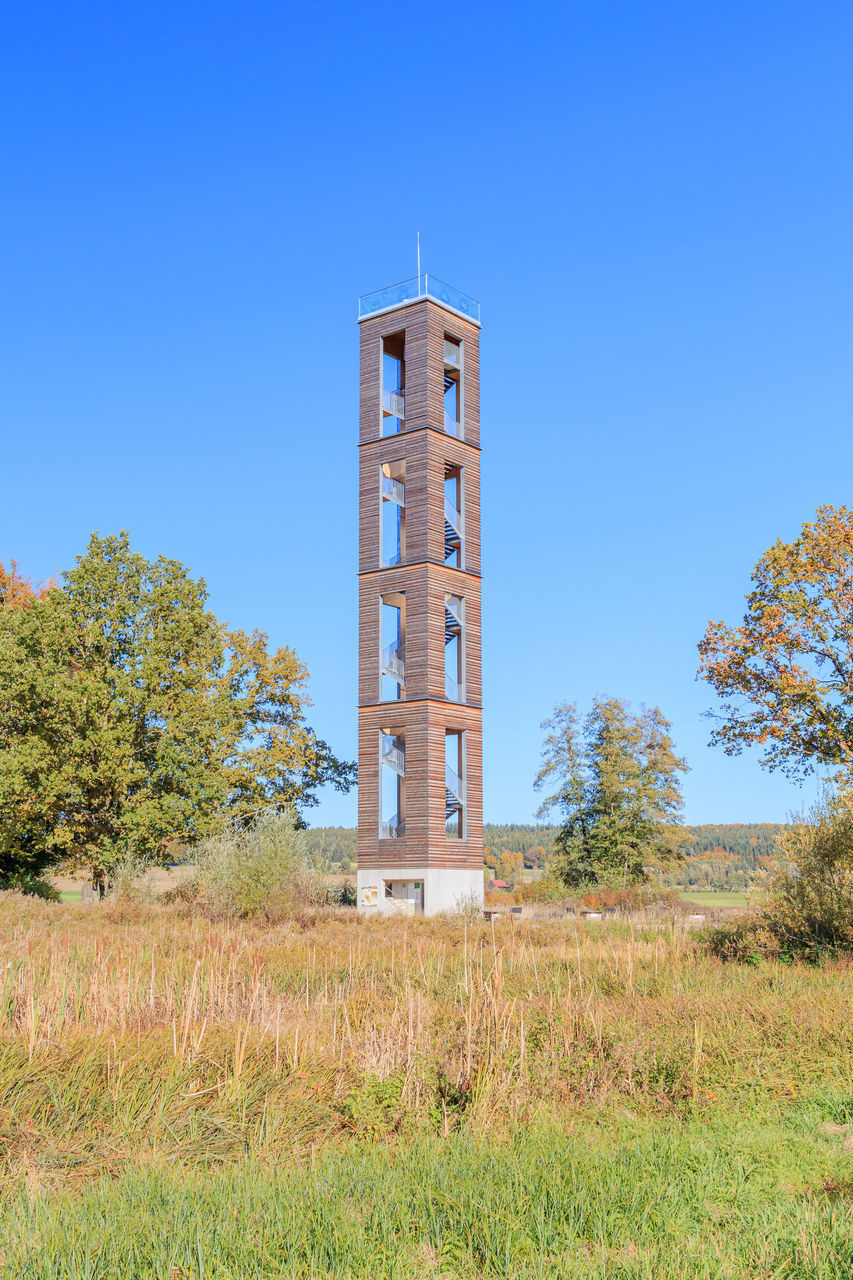 LOW ANGLE VIEW OF TOWER AGAINST CLEAR SKY