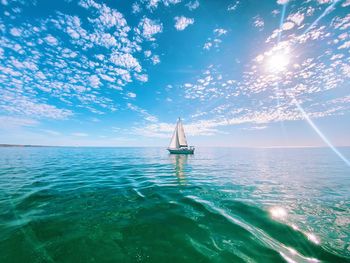 Boat on the horizon 