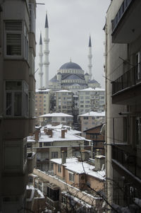 Mosque in the city